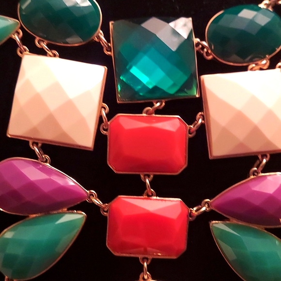 FINAL SALE Collen Lopez bib necklace - Picture 2 of 10